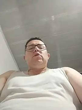 Živý XXX chat BigCristh79