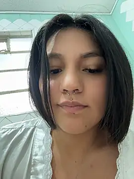 Emily_Gomezz élő XXX-chatje