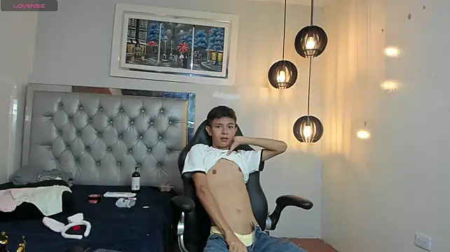 fem_danny7n Live XXX chat