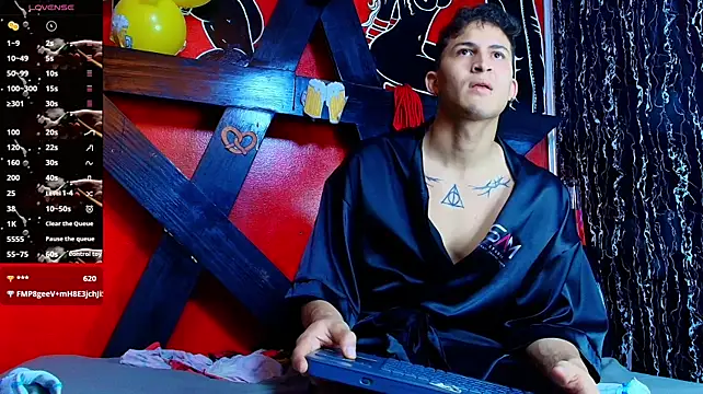 Axel_Romanov 即時 XXX 聊天