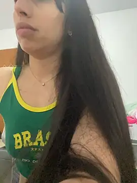 Chat +18 de sweetwanda ao vivo
