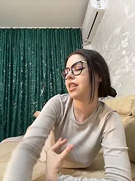 Chat +18 de KaylaLewyss ao vivo