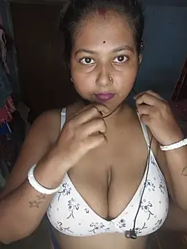 V-Queen-Toma