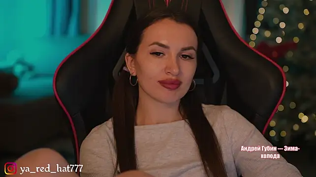 -RED_HAT-'s Live XXX Chat