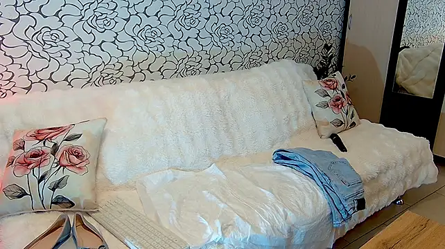 KimPolloc - Hand in pantyhose pussy play close up