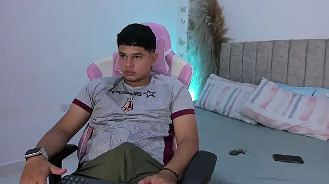 Adrian_Prime_ 라이브 XXX 채팅