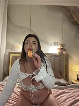 Miss-Tiffaa Live XXX-Chat