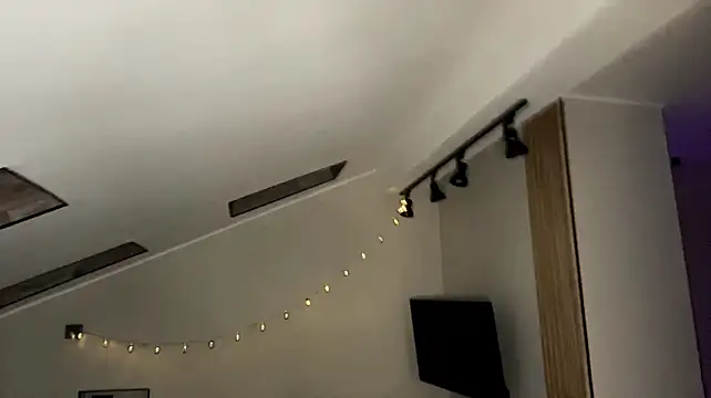 Kissme_Kira - drool boobs