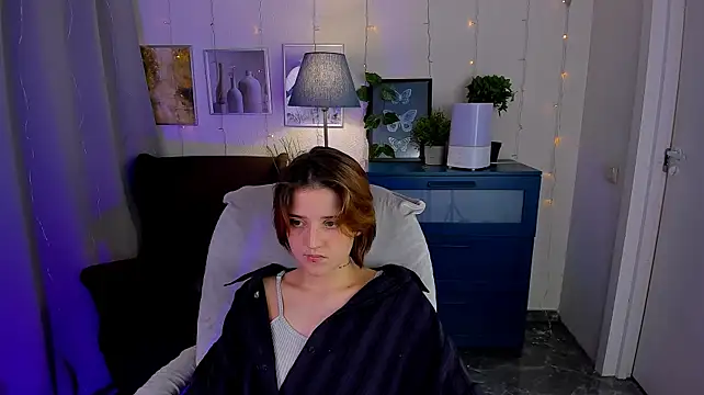 SarahShelby live XXX chat
