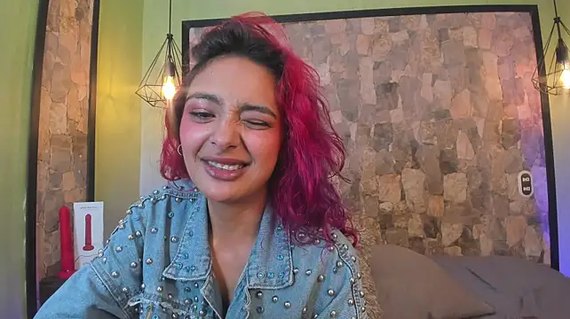 Chat +18 de Violetta_Leon ao vivo