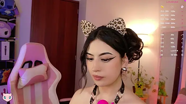 Mewlisse Adlı Modelin Canlı XXX Sohbeti