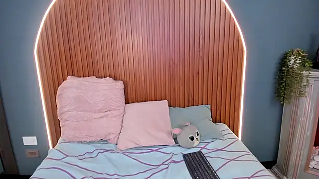 AdelaineBest's Live XXX Chat