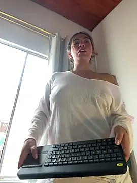 emmily_d Adlı Modelin Canlı XXX Sohbeti