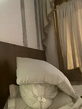 VeronicaSaenzx 即時 XXX 聊天