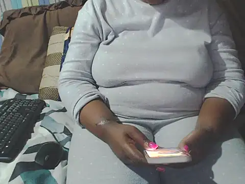 Ebonyboobsmilk Chat XXX live