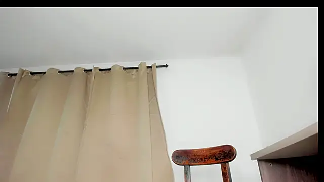 Chat +18 de Genesis_Sandoval ao vivo