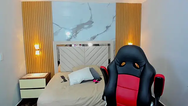 Chat XXX en directo de KAROLLJONES1