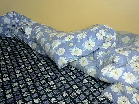 PetitePeachyy - Squirt show