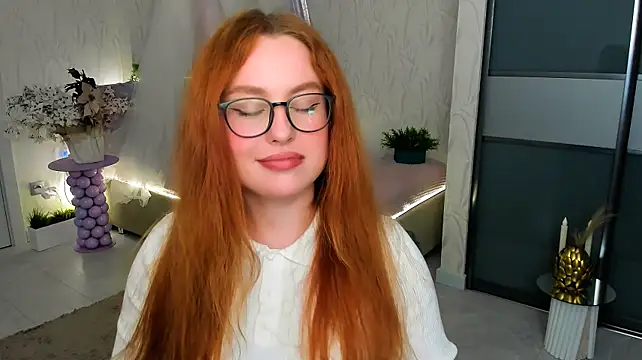 AirySilhouette Chat XXX live