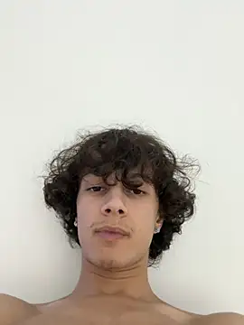 Chatroom XXX en direct de ivan_abundance