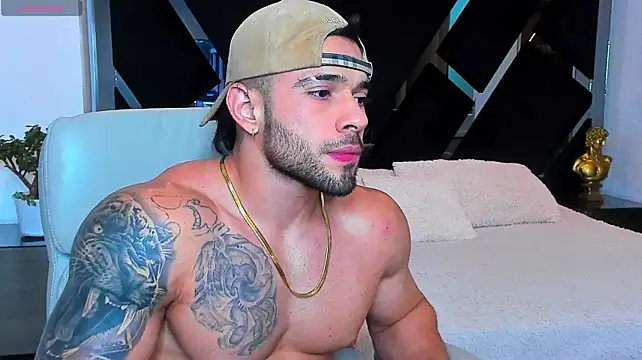 Raytorres' Live XXX Chat