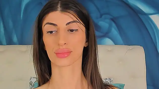 SkinnyDolly Chat XXX in diretta