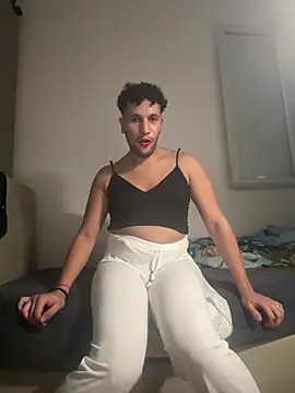 yaxxx03 Chat XXX in diretta