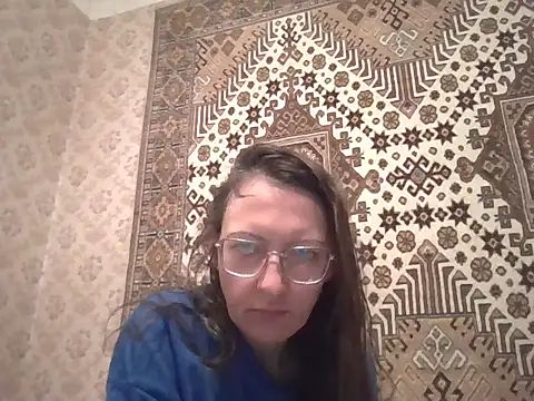 FayInessaKiss live XXX chat