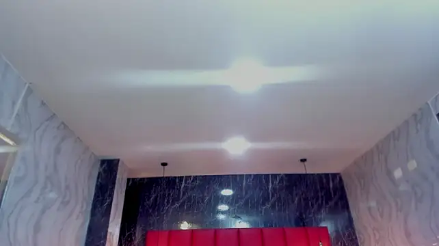 LatinaHoleQueen - tits in the air and with oil