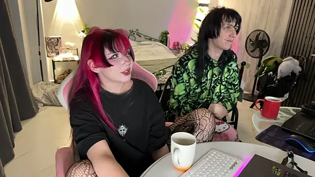 h3ntai_baby: онлайн-секс-чат