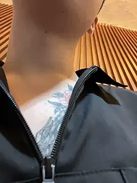 DaxonblaceのライブXXXチャット