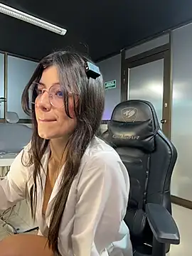 iris_cuteface's Live XXX Chat