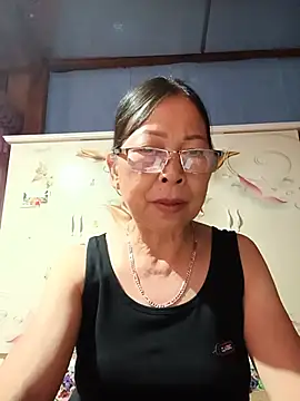 Sky-rain98's Live XXX Chat