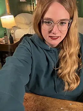 thatcutegirlwtheglasses live XXX chat