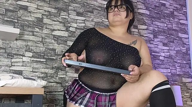 TokyoSky Adlı Modelin Canlı XXX Sohbeti