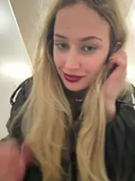 blonde_exe Live XXX-Chat