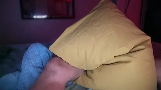Chatroom XXX en direct de FitStacheDaddy
