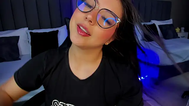 anagil_ Adlı Modelin Canlı XXX Sohbeti
