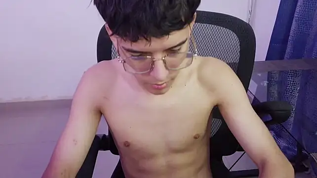 noah_millerx's Live XXX Chat