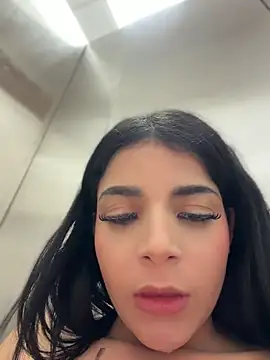 ArieliciousXXX Chat XXX in diretta