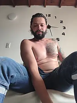 AlukardBign Live XXX chat