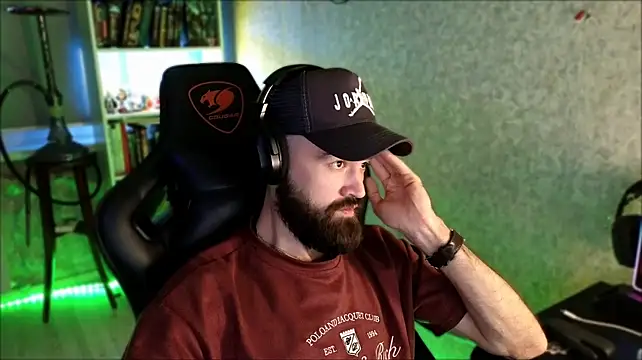 Chat +18 de _Serious_Man ao vivo