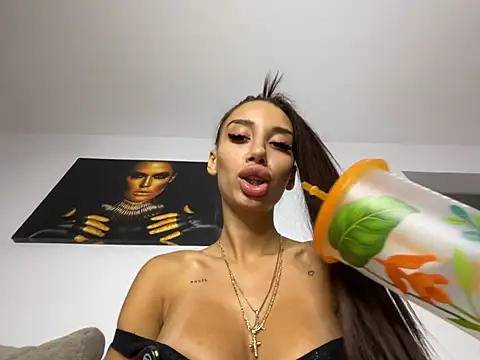 BlueEyes_BB's Live XXX Chat