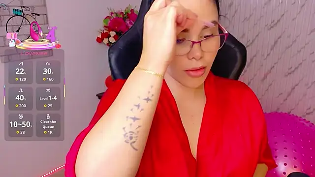 Онлайн чат XXX lararoberts_
