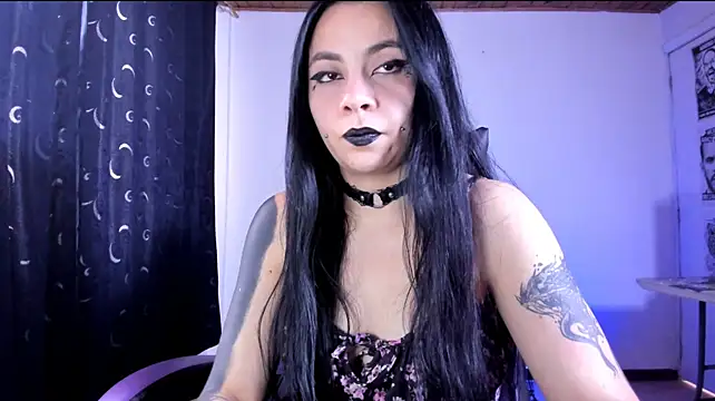 Chat XXX en directo de emilydolll666