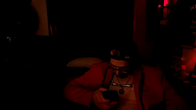 MasterDaddyCool XXX чат на живо