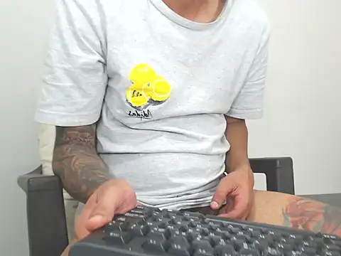 sr_stevennt's Live XXX Chat