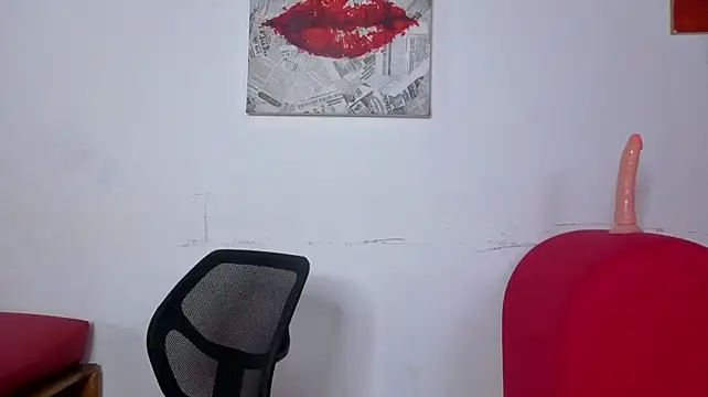 Rousse_baddy live XXX chat