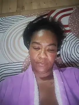 Chary-Madam's Live XXX Chat