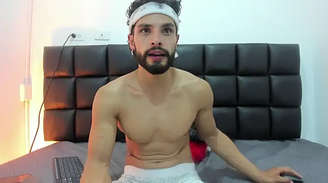 Ethan_Wolf75's Live XXX Chat